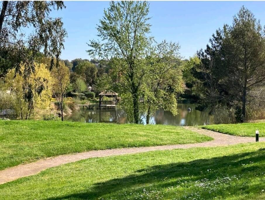 Les Restanques Bougainvillee 2051 Grimaud Exteriér fotografie